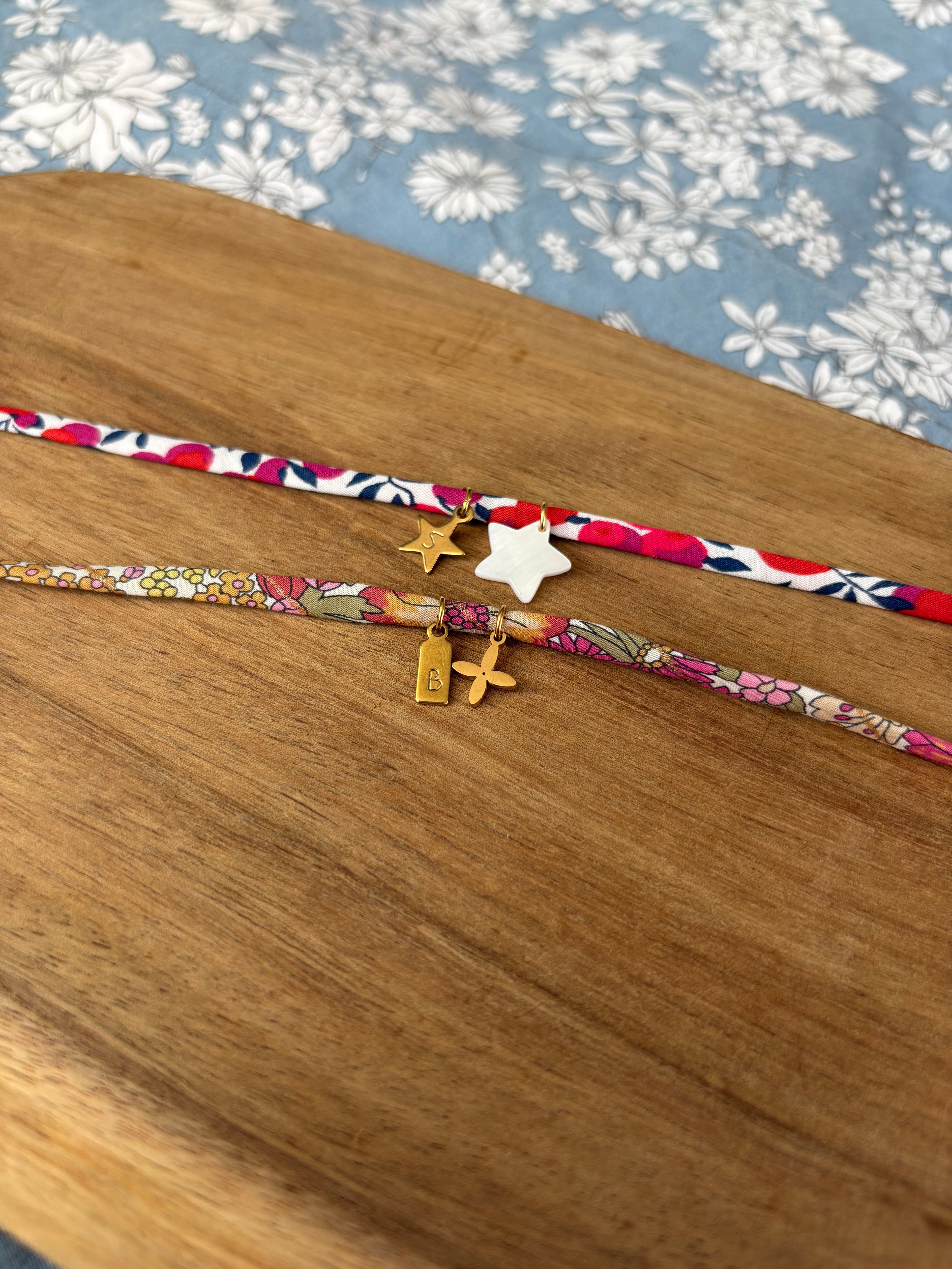 Collier Liberty - Personnalisable - Initiale + Breloque